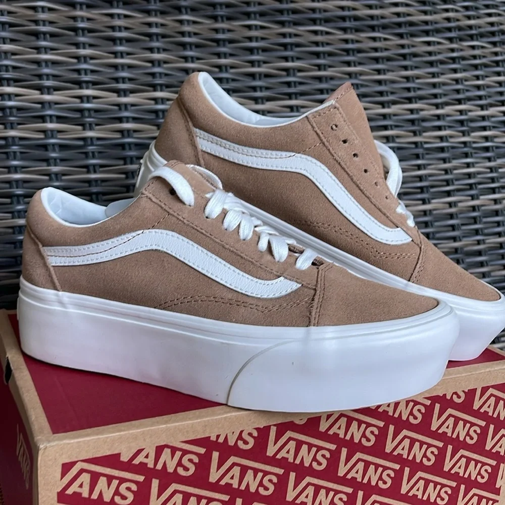 Vans WMNS Old Skool Stacked Soft Suede) Burro/True White VN0A7Q5MB69 Platforms